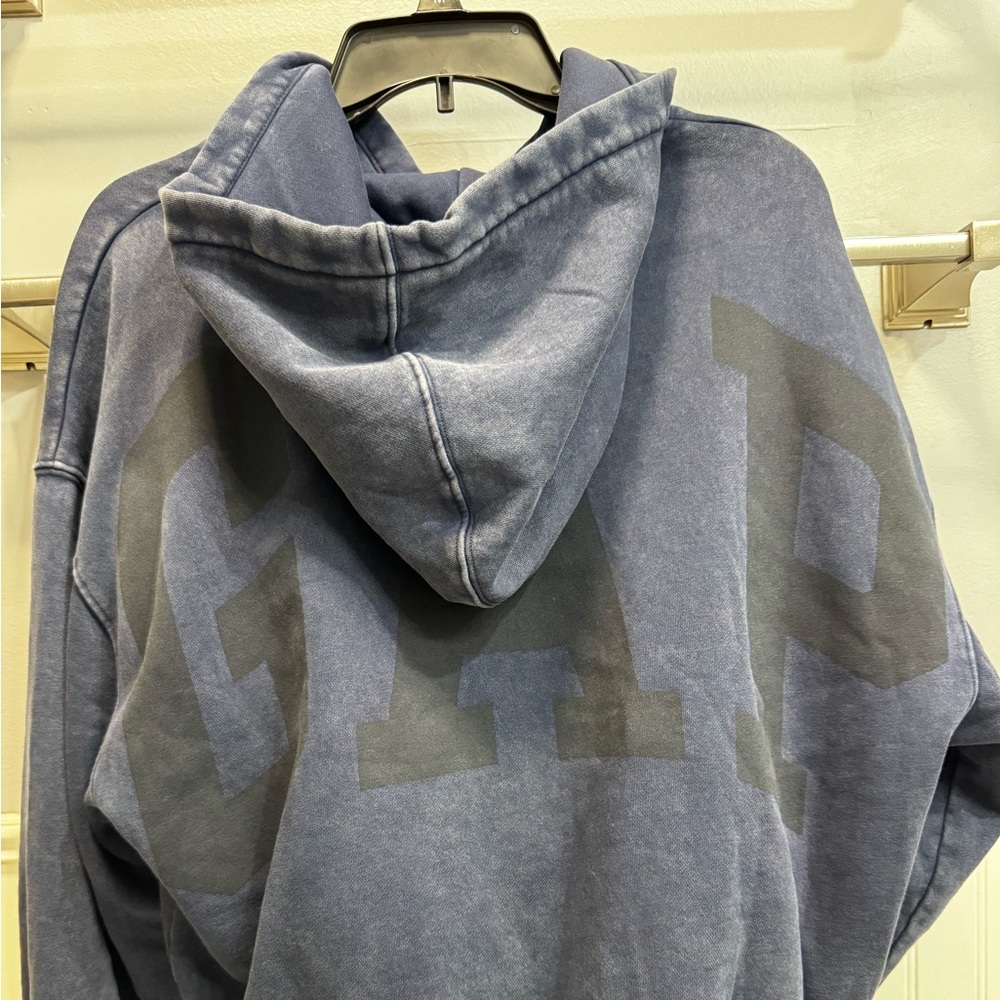 GAP Charcoal Gray Petite Hoodie - Picture 2 of 9
